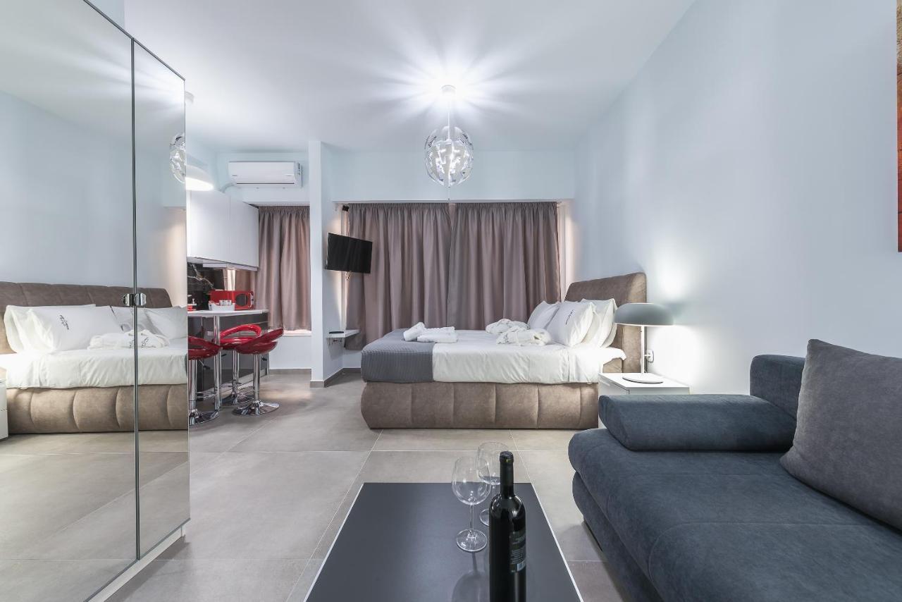 Iguana Gold Luxury Suites 1Min From Ermou Str Athen Exterior foto