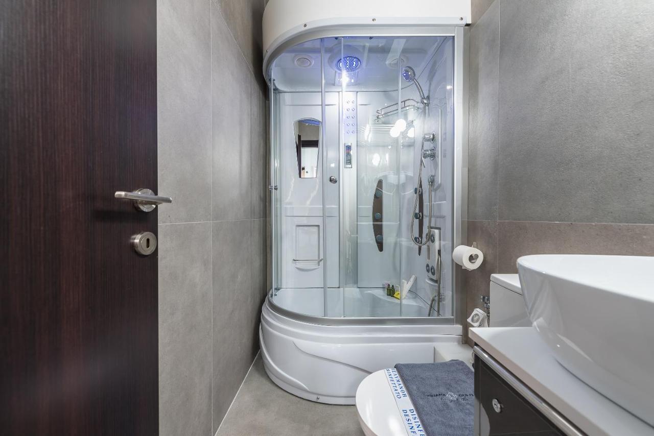 Iguana Gold Luxury Suites 1Min From Ermou Str Athen Exterior foto